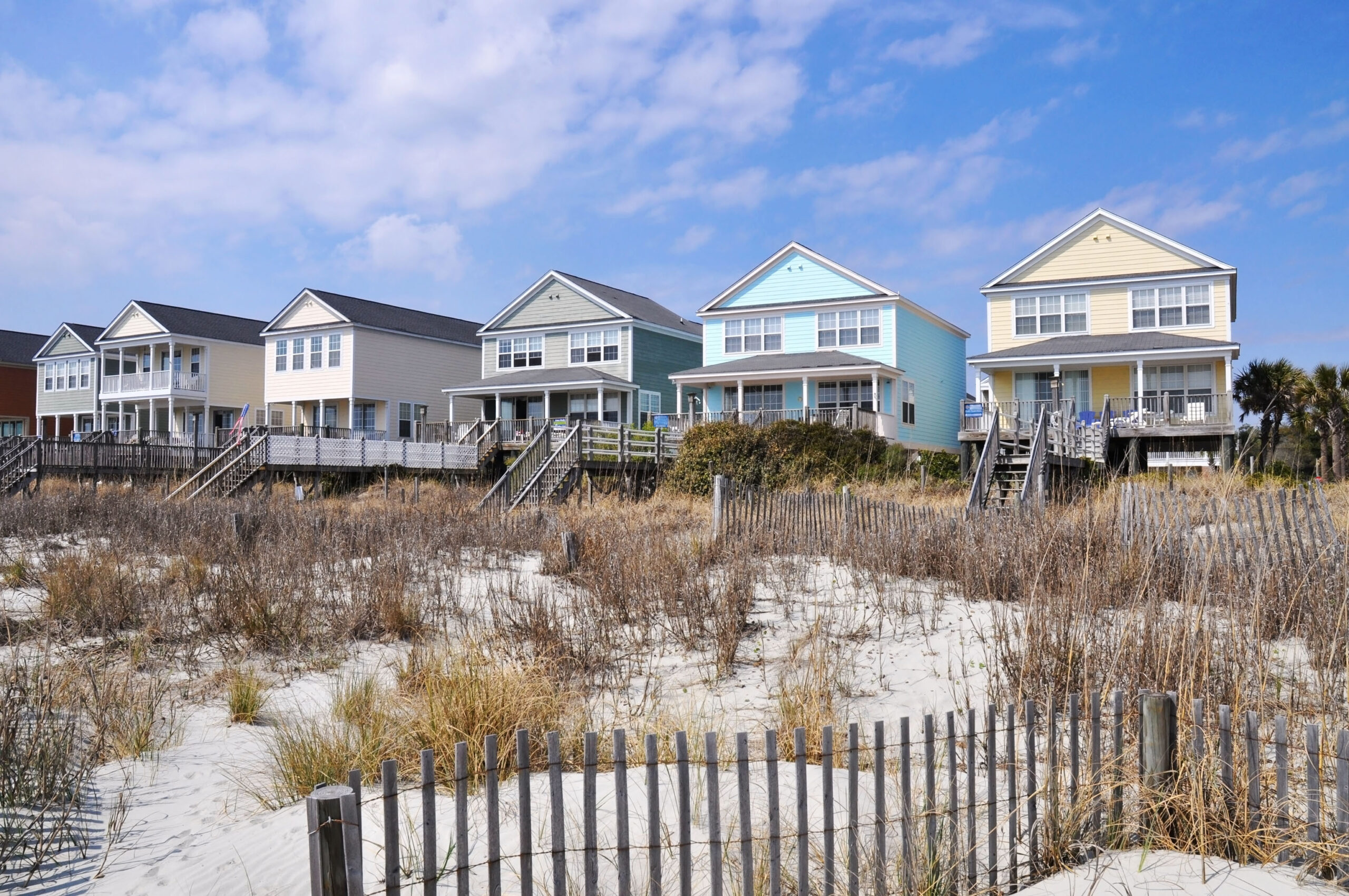 Row,Of,Beach,Rentals,On,A,Summer,Day